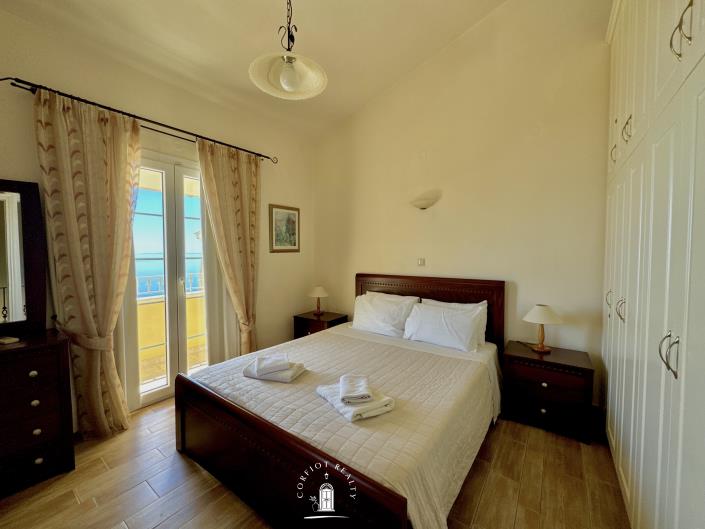 Image No.4-Maison / Villa de 4 chambres à vendre à Nissaki