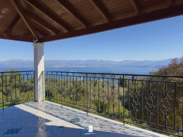 modern-seaview-villa-kassiopi-sinies