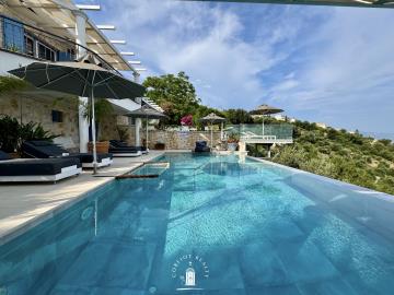 contemporary-design-home-corfu