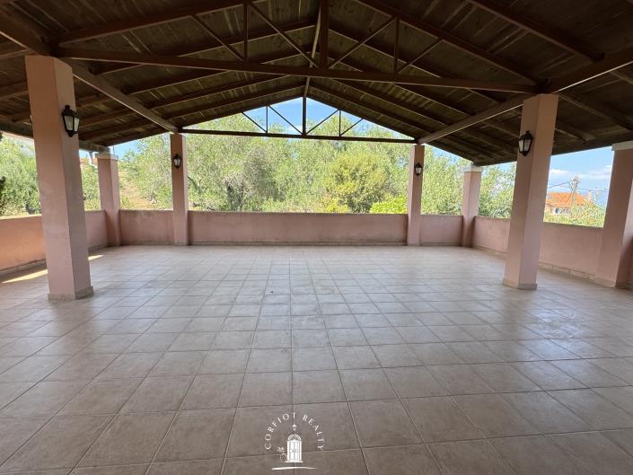 Image No.5-Un hôtel de 14 chambres à vendre à Astrakári