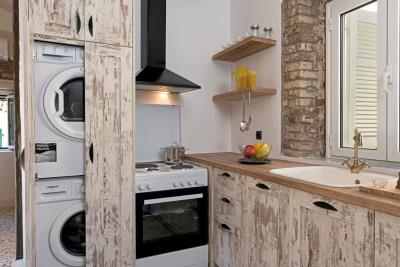 Corfu-Old-Town-Apartment-for-Sale-11