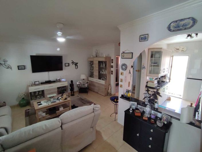 Image No.11-3 Bed House for sale
