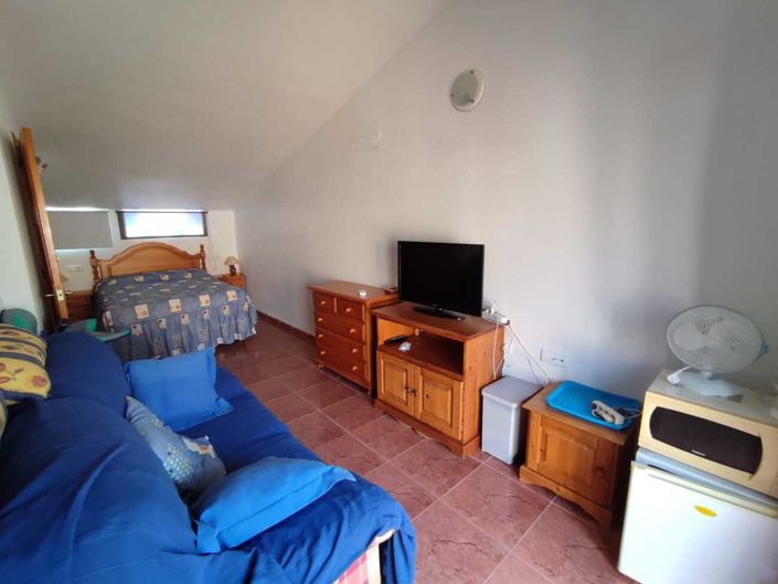 Image No.21-3 Bed Townhouse for sale