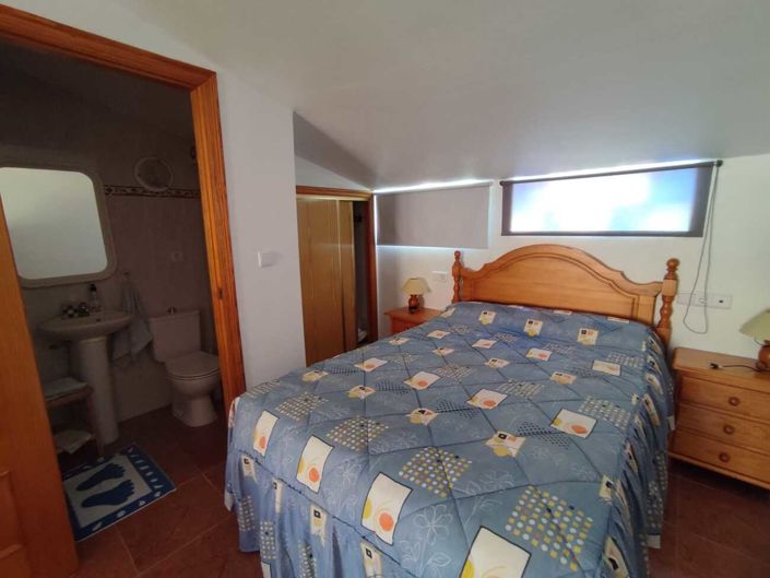 Image No.22-3 Bed Townhouse for sale