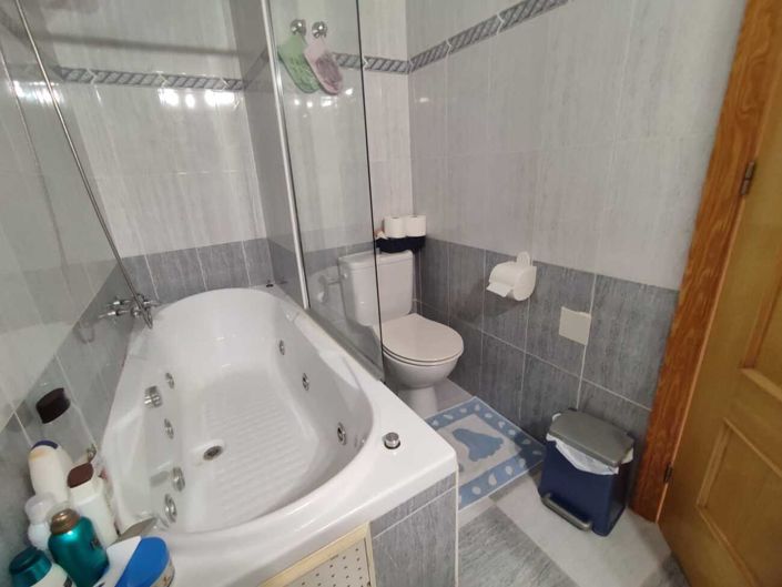 Image No.6-3 Bed Townhouse for sale