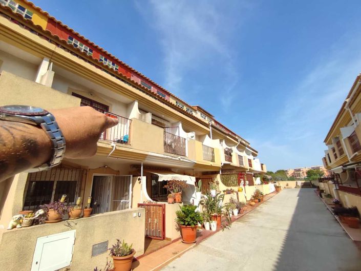 Image No.8-3 Bed Townhouse for sale