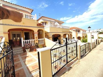 town-house-villamartin-cl069-1