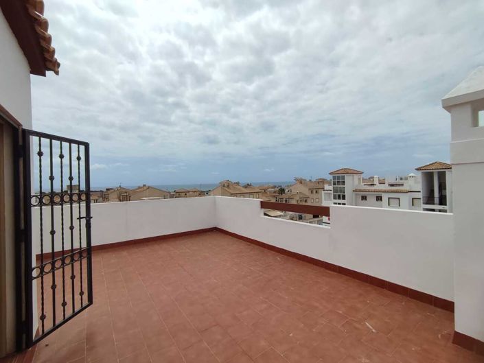 Image No.13-5 Bed Townhouse for sale