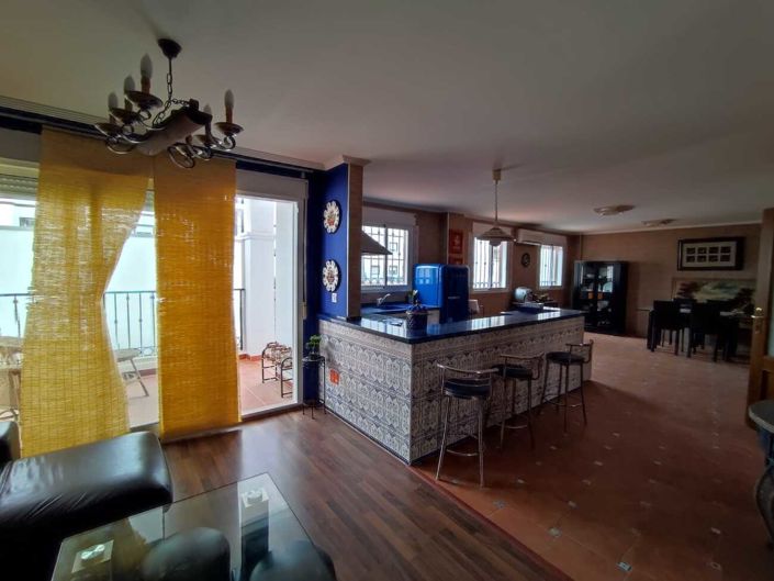 Image No.19-5 Bed Townhouse for sale