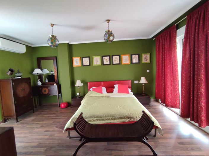 Image No.21-5 Bed Townhouse for sale