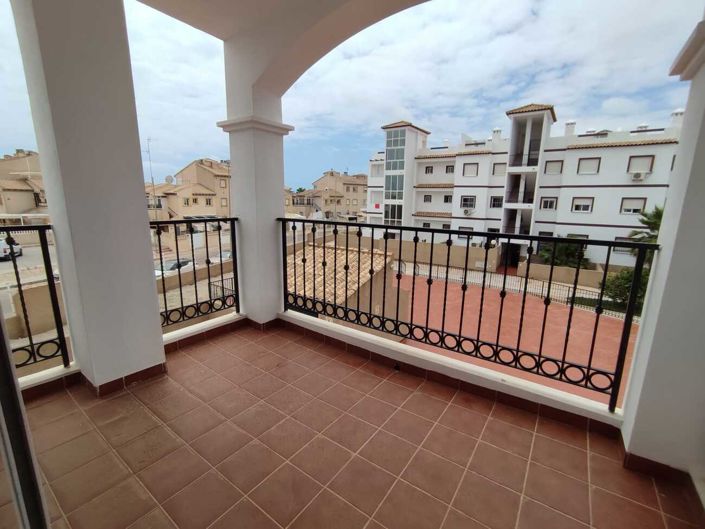 Image No.22-5 Bed Townhouse for sale