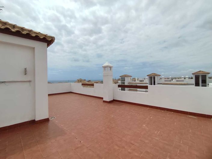 Image No.32-5 Bed Townhouse for sale