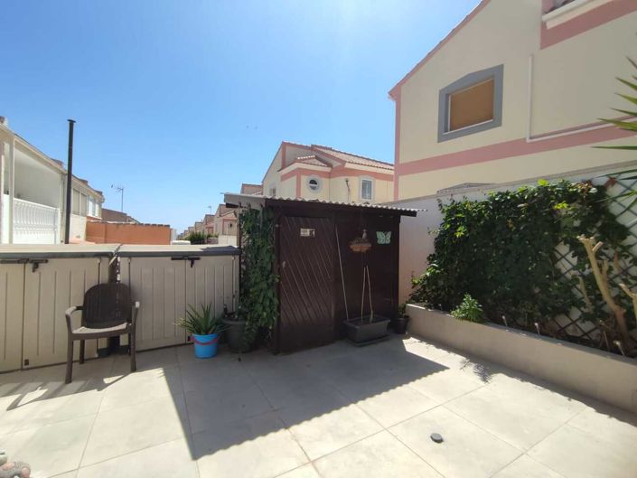 Image No.20-3 Bed Townhouse for sale