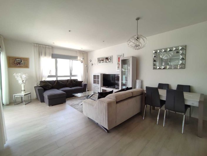 Image No.3-3 Bed Villa for sale