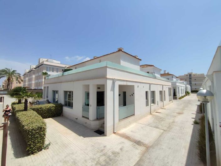 Image No.25-3 Bed Villa for sale