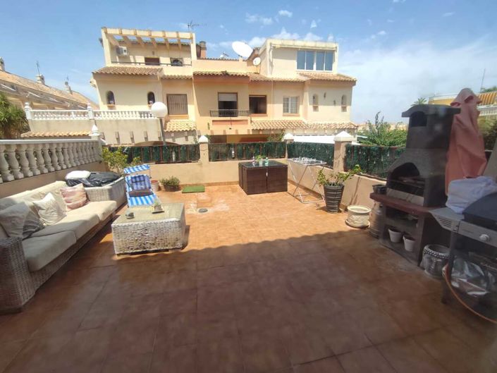 Image No.10-2 Bed Townhouse for sale