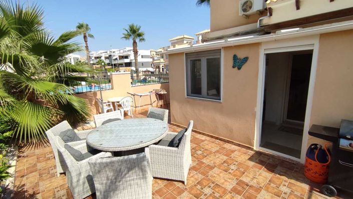 Image No.19-3 Bed Townhouse for sale