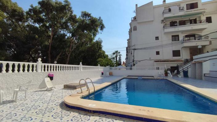 Image No.14-2 Bed Property for sale