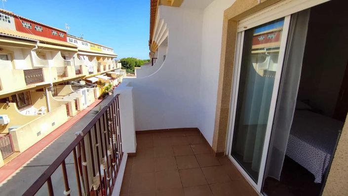 Image No.19-3 Bed Townhouse for sale