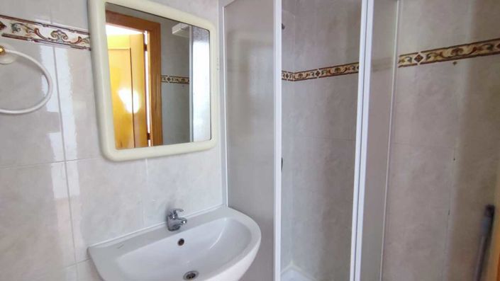 Image No.25-3 Bed Townhouse for sale