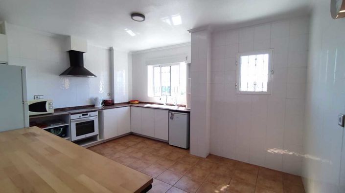 Image No.17-5 Bed Villa for sale