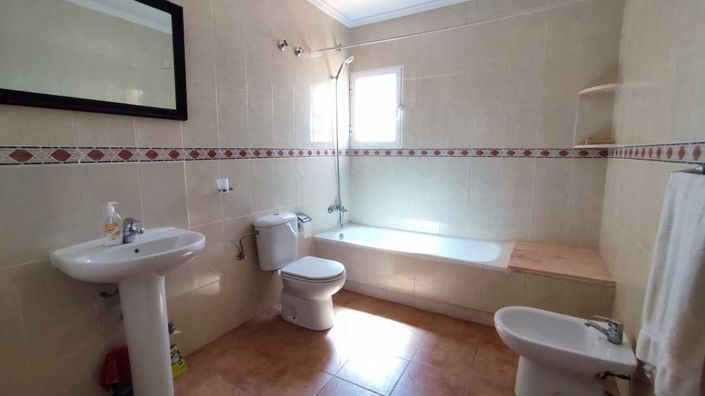 Image No.18-5 Bed Villa for sale