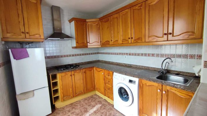 Image No.4-3 Bed Quad for sale