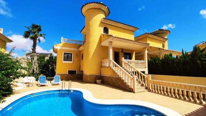 Image No.8-Villa de 4 chambres à vendre à Villamartin