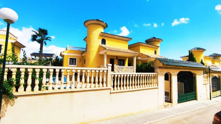 Image No.9-Villa de 4 chambres à vendre à Villamartin