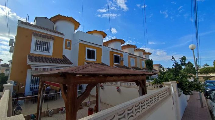 Image No.27-2 Bed Townhouse for sale