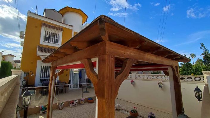 Image No.9-2 Bed Townhouse for sale