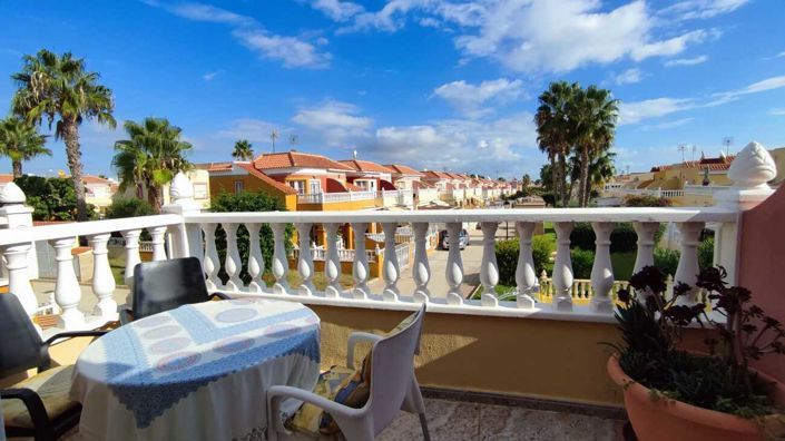 Image No.11-2 Bed Townhouse for sale