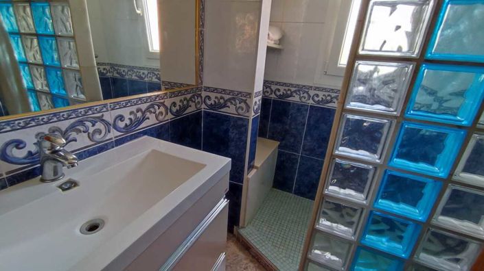 Image No.20-2 Bed Townhouse for sale