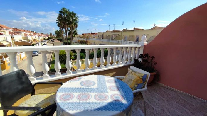 Image No.21-2 Bed Townhouse for sale