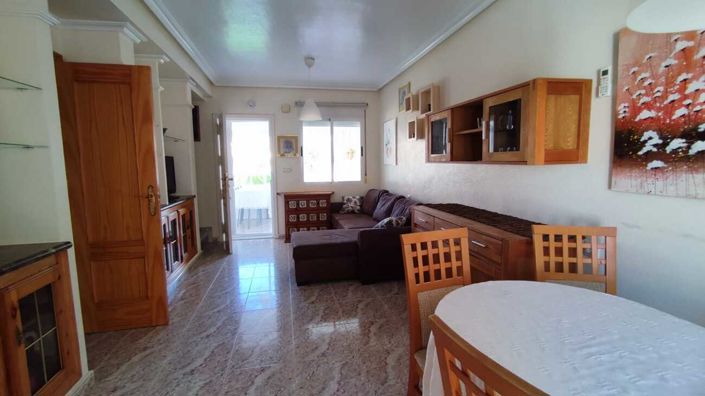 Image No.8-2 Bed Townhouse for sale