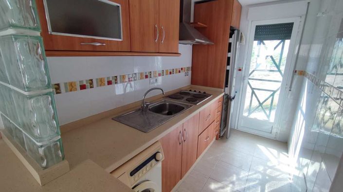 Image No.18-3 Bed House for sale