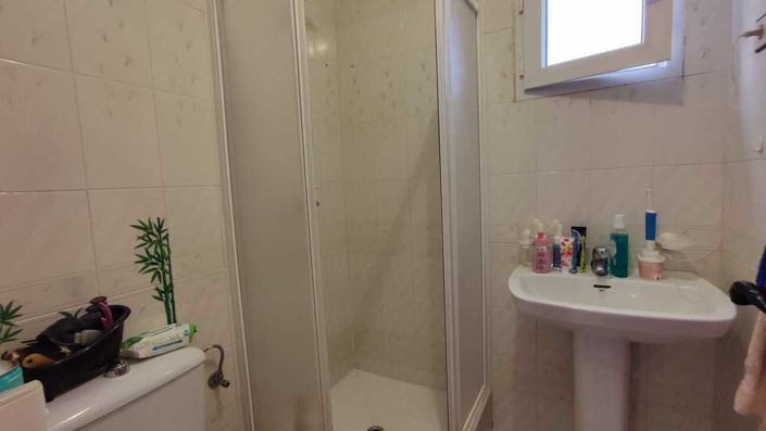 Image No.15-2 Bed Bungalow for sale