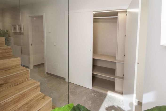 Image No.27-3 Bed Villa for sale