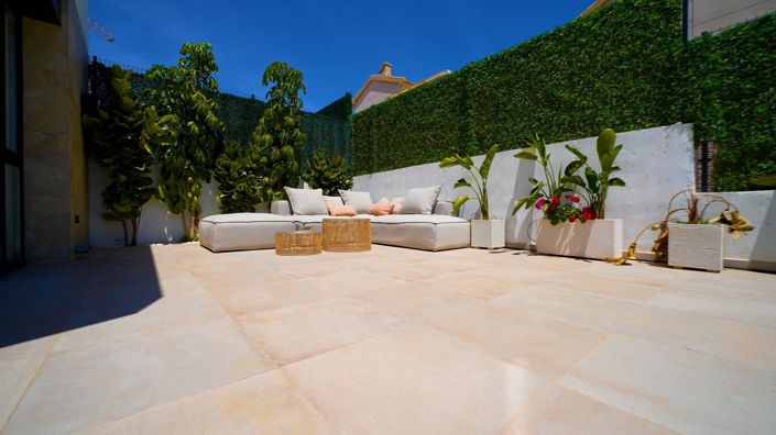 Image No.2-3 Bed Villa for sale