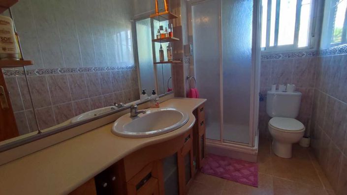 Image No.17-3 Bed Villa for sale