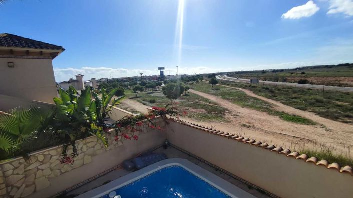 Image No.10-3 Bed Villa for sale