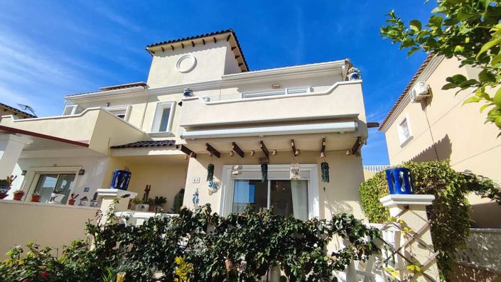 Image No.27-3 Bed Villa for sale