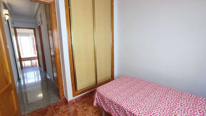 Image No.17-3 Bed Townhouse for sale