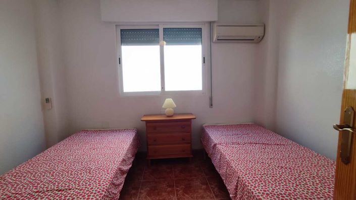 Image No.18-3 Bed Townhouse for sale