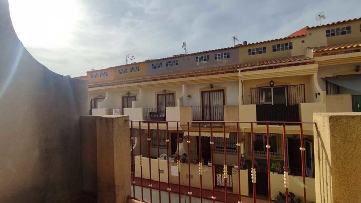 Image No.23-3 Bed Townhouse for sale