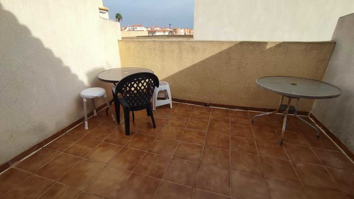 Image No.26-3 Bed Townhouse for sale