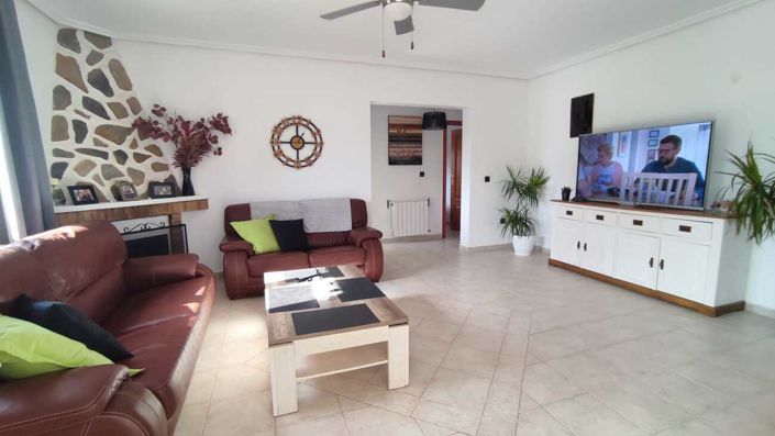 Image No.25-4 Bed Villa for sale