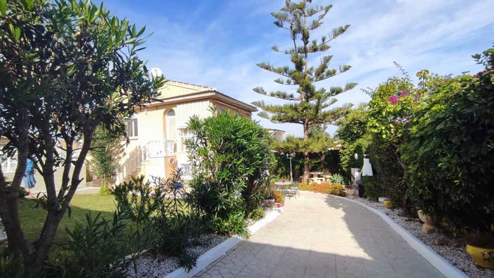 Image No.38-4 Bed Villa for sale