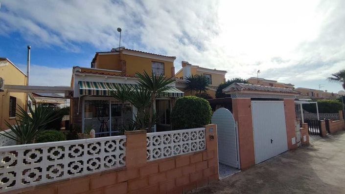 Image No.19-3 Bed Villa for sale