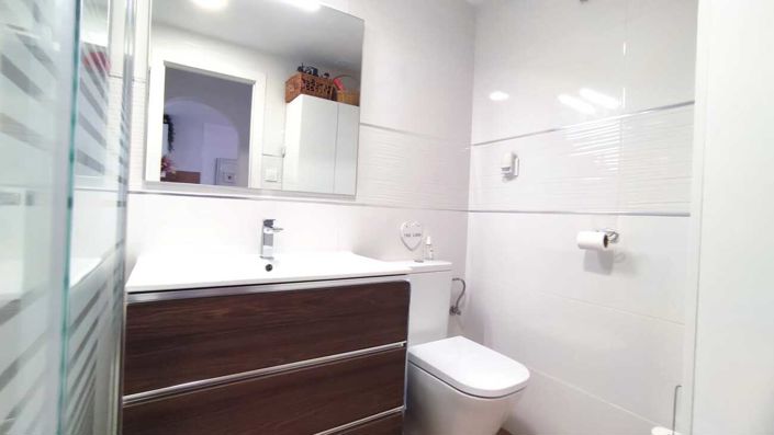 Image No.26-2 Bed Apartment for sale